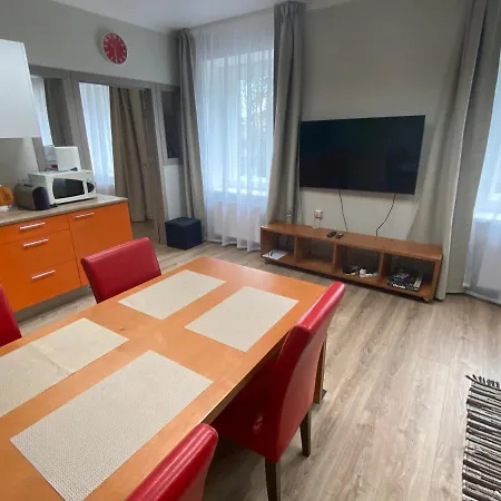 Apartment Family Or Group In Silent Center