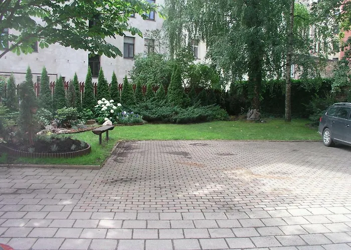 Family Or Group In Silent Center Apartment Riga