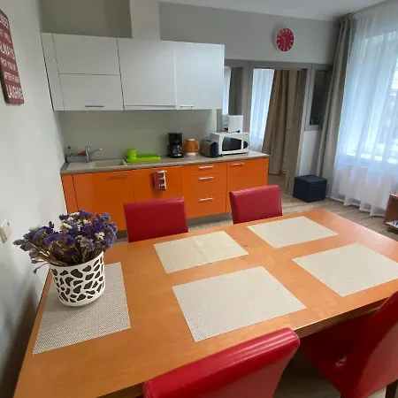 Appartement Family Or Group In Silent Center *