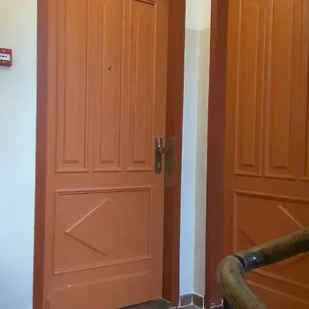 Appartement Family Or Group In Silent Center